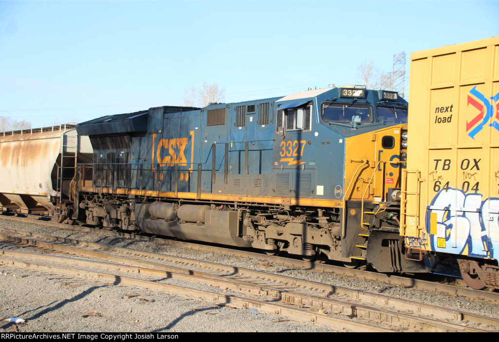 CSXT 3327